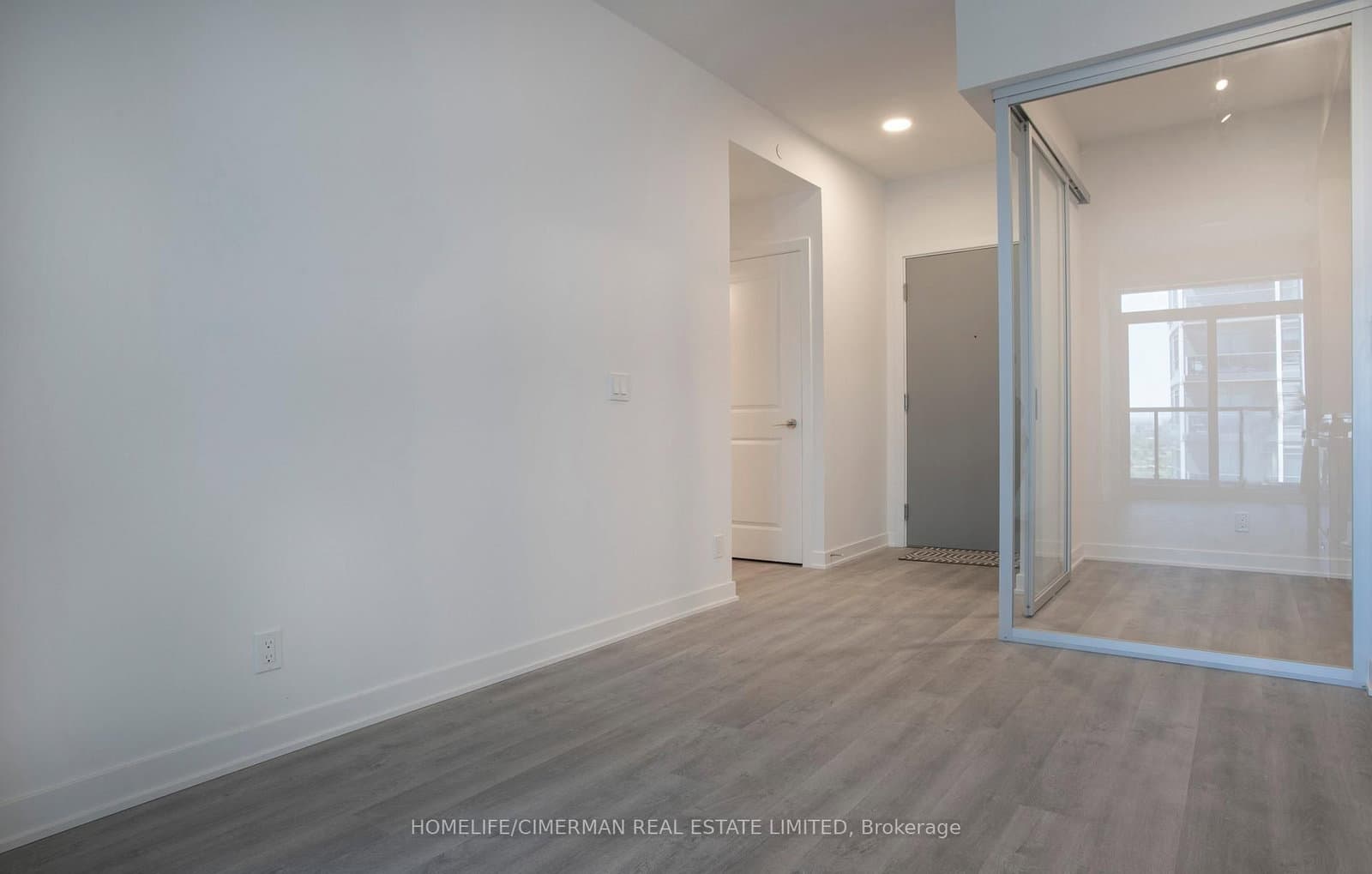 30 Upper Mall Way, Unit Suite A - 2008 thumbnail 13