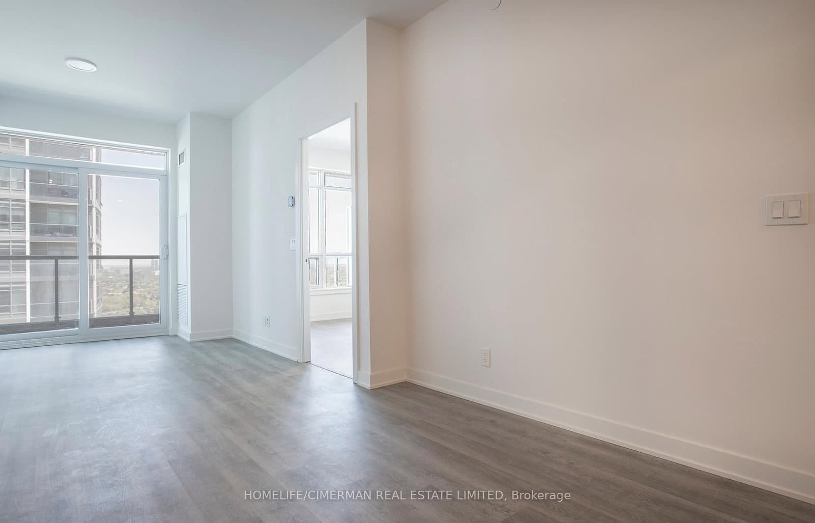 30 Upper Mall Way, Unit Suite A - 2008 thumbnail 15