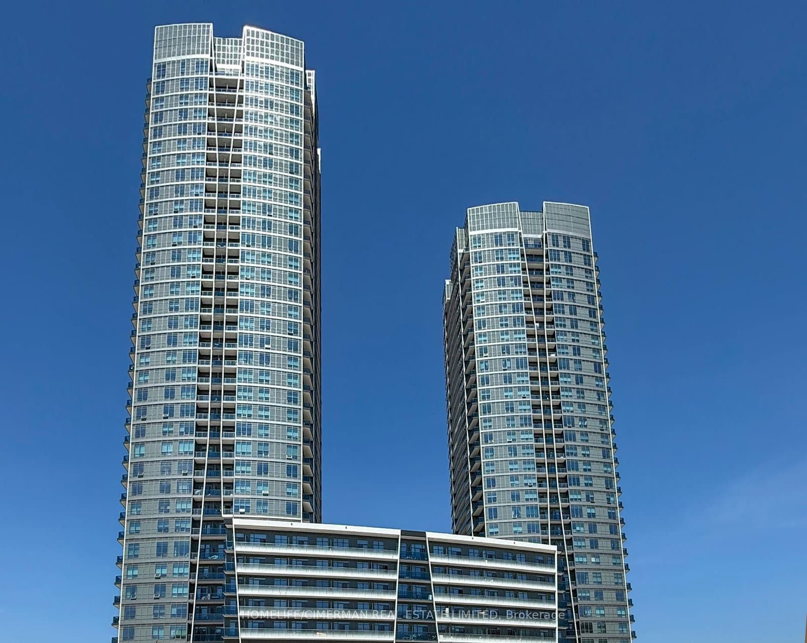 30 Upper Mall Way, Unit Suite A - 2008 thumbnail 2