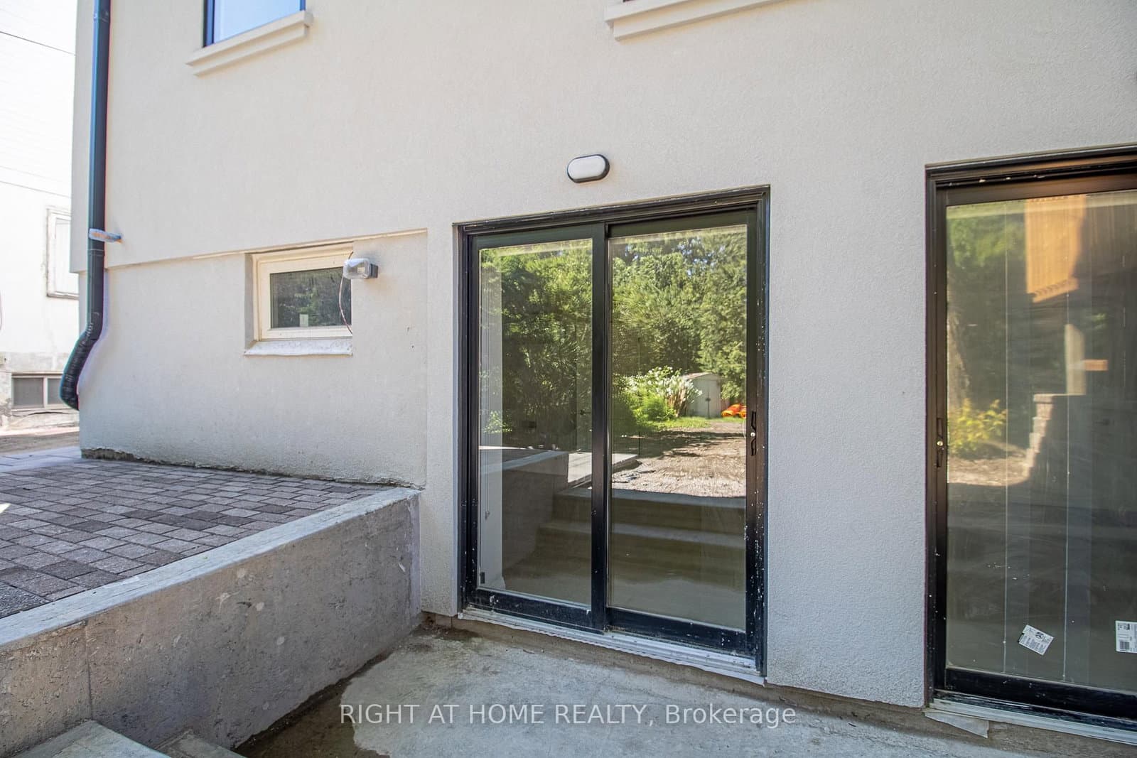 88 Highland Park Boulevard, Unit 2 thumbnail 11