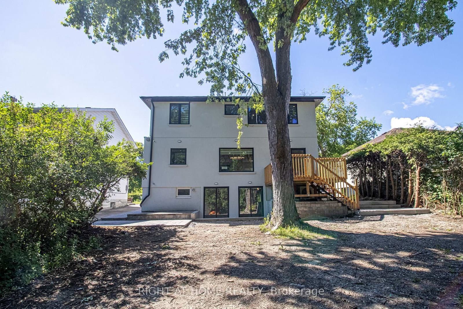 88 Highland Park Boulevard, Unit 2 thumbnail 2