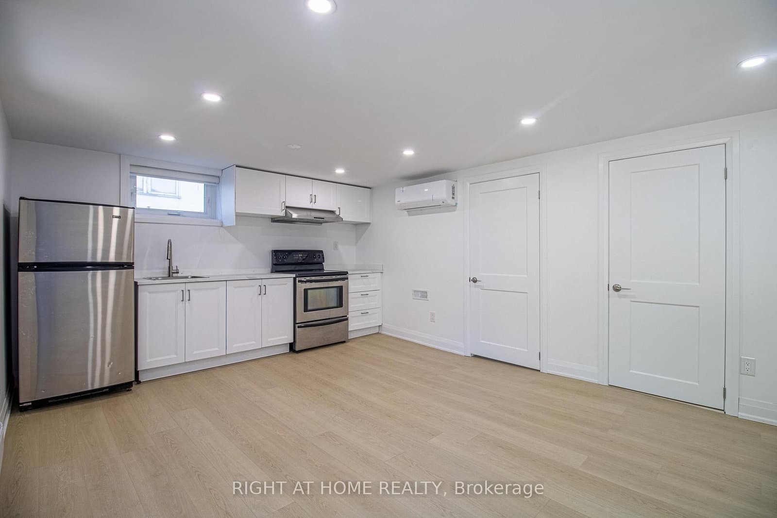 88 Highland Park Boulevard, Unit 2 thumbnail 9