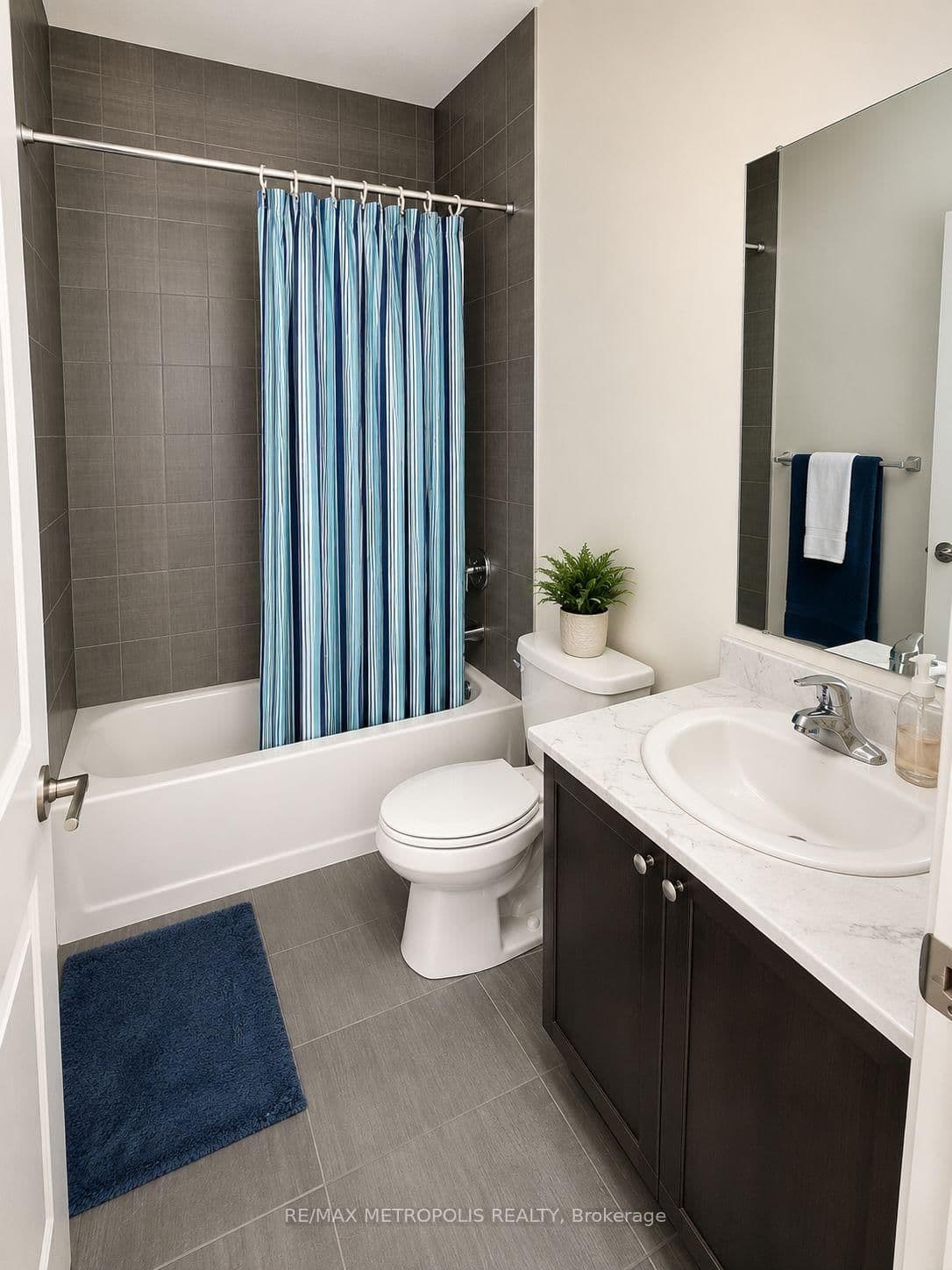 13 Mohandas Drive, Unit MAIN & UPPER thumbnail 7