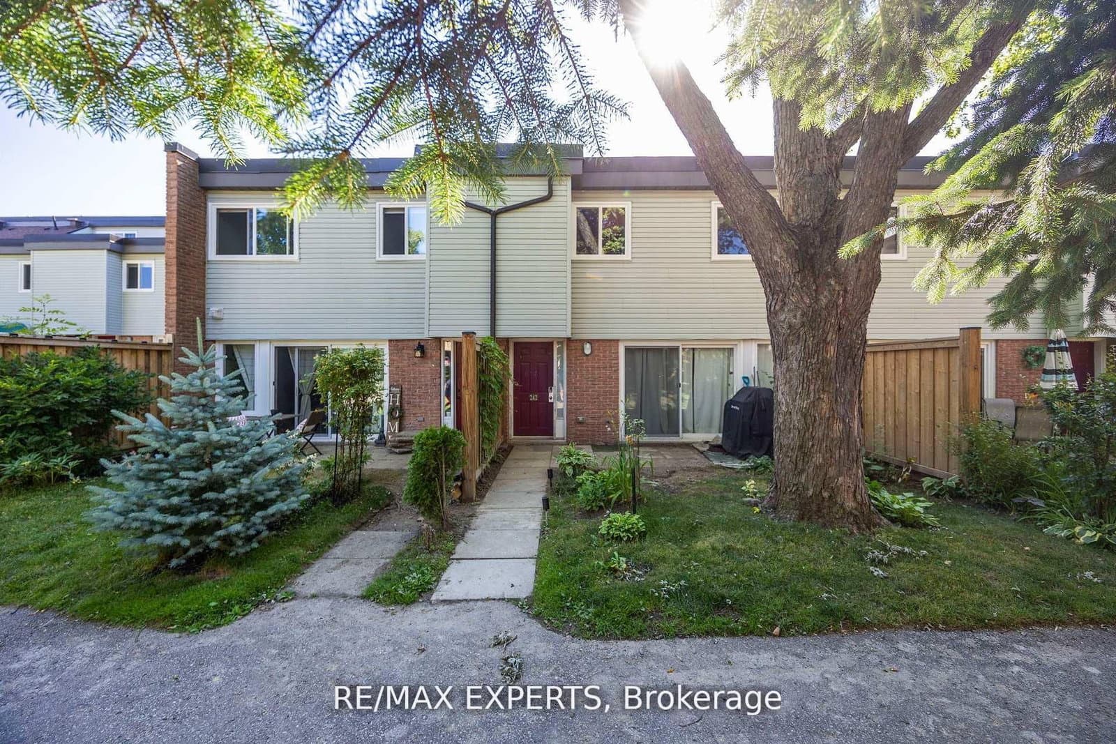 242 Milestone Crescent - Image 1