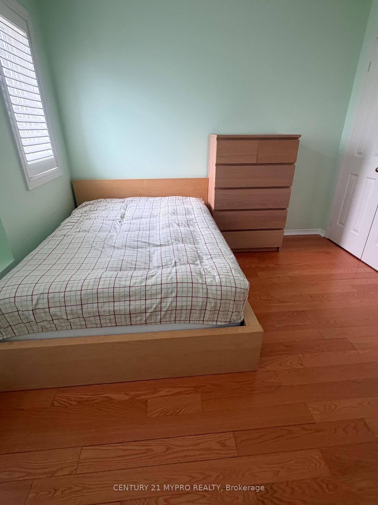 116 Orchard Hill (2nd Floor) Boulevard thumbnail 3