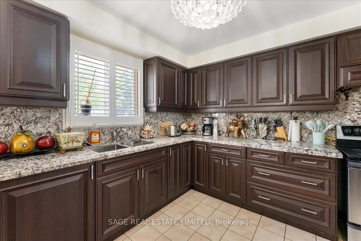 116 Butterfield Crescent thumbnail 14