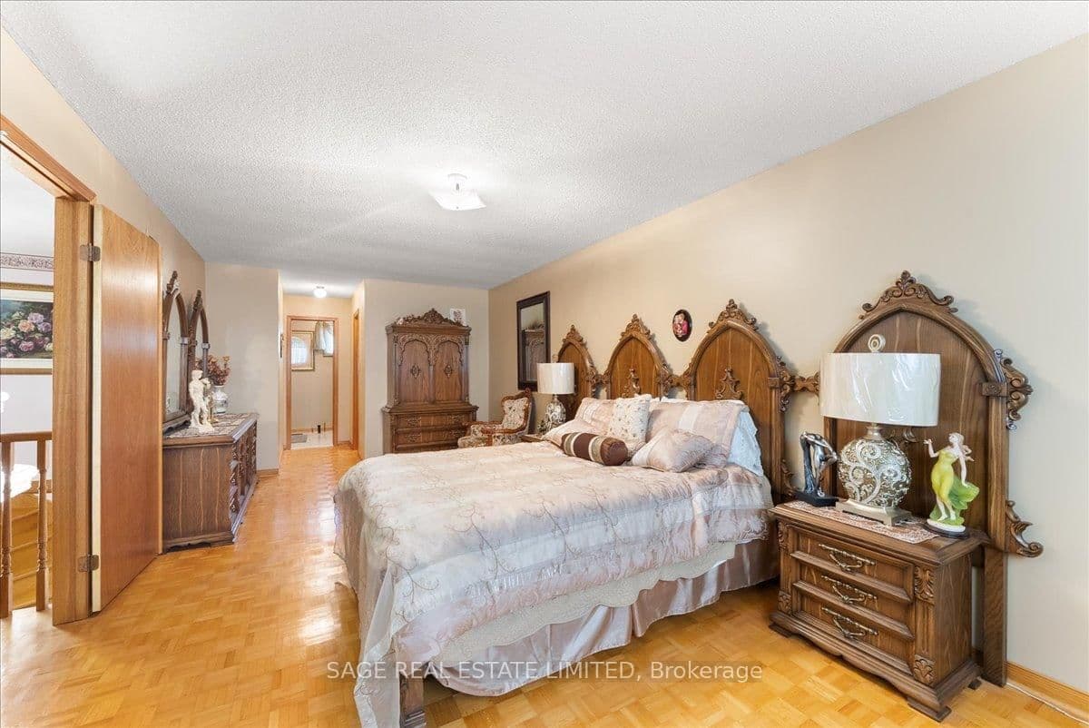 116 Butterfield Crescent thumbnail 32