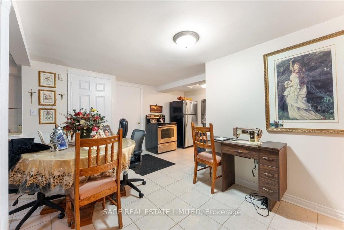 116 Butterfield Crescent thumbnail 35