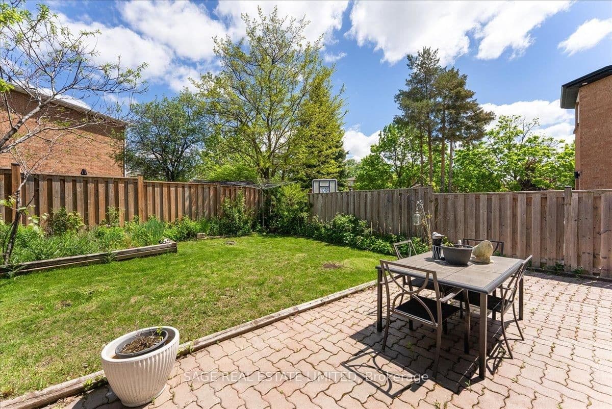 116 Butterfield Crescent thumbnail 44