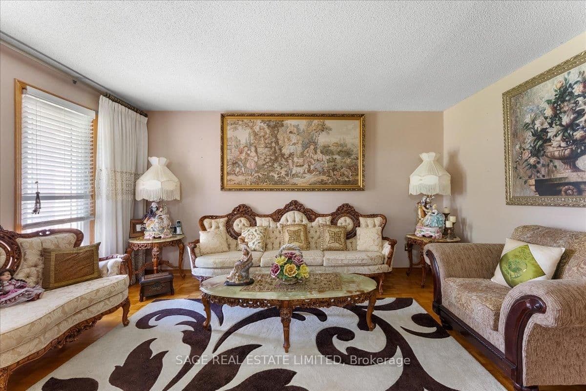 116 Butterfield Crescent thumbnail 5