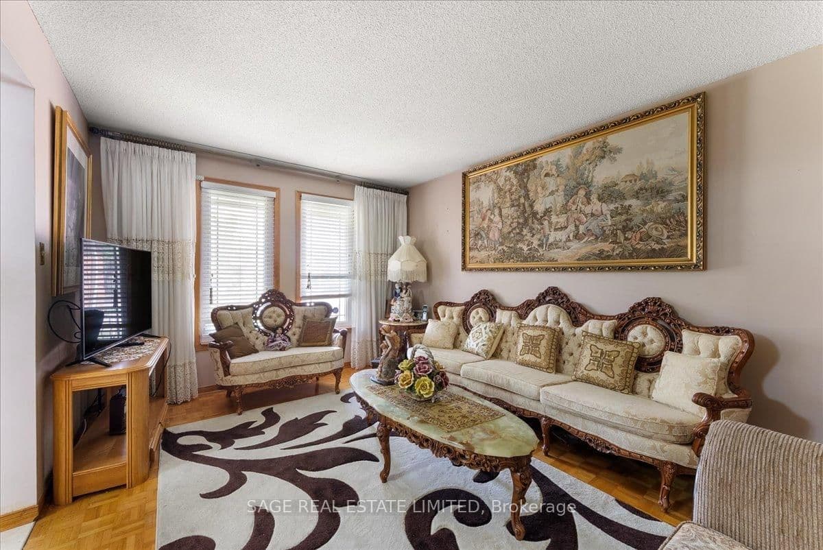 116 Butterfield Crescent thumbnail 6
