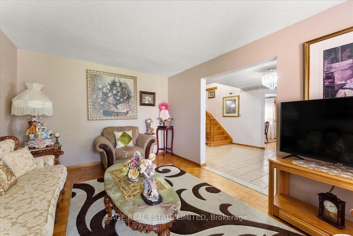 116 Butterfield Crescent thumbnail 7