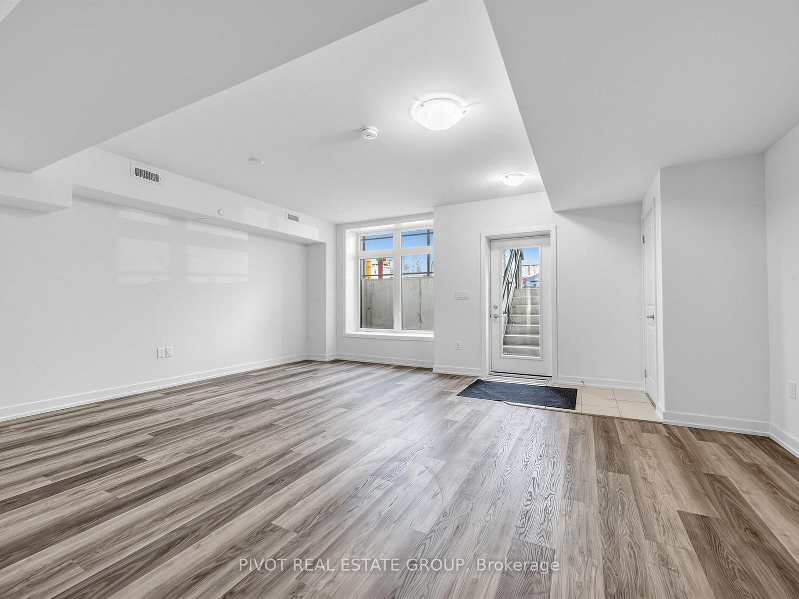 56 Elizabeth Street S, Unit 1101 thumbnail 3