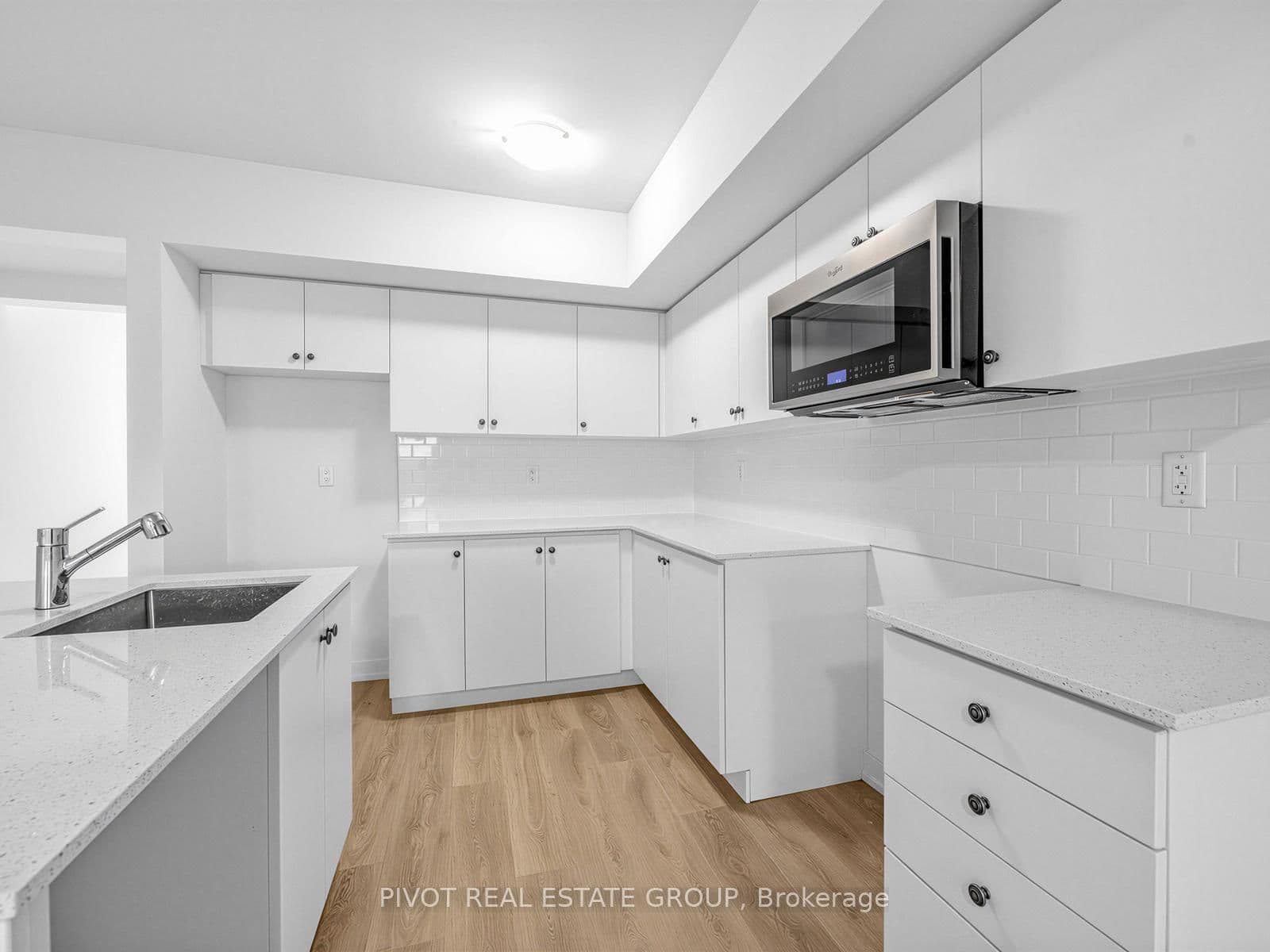56 Elizabeth Street S, Unit 1104 thumbnail 13