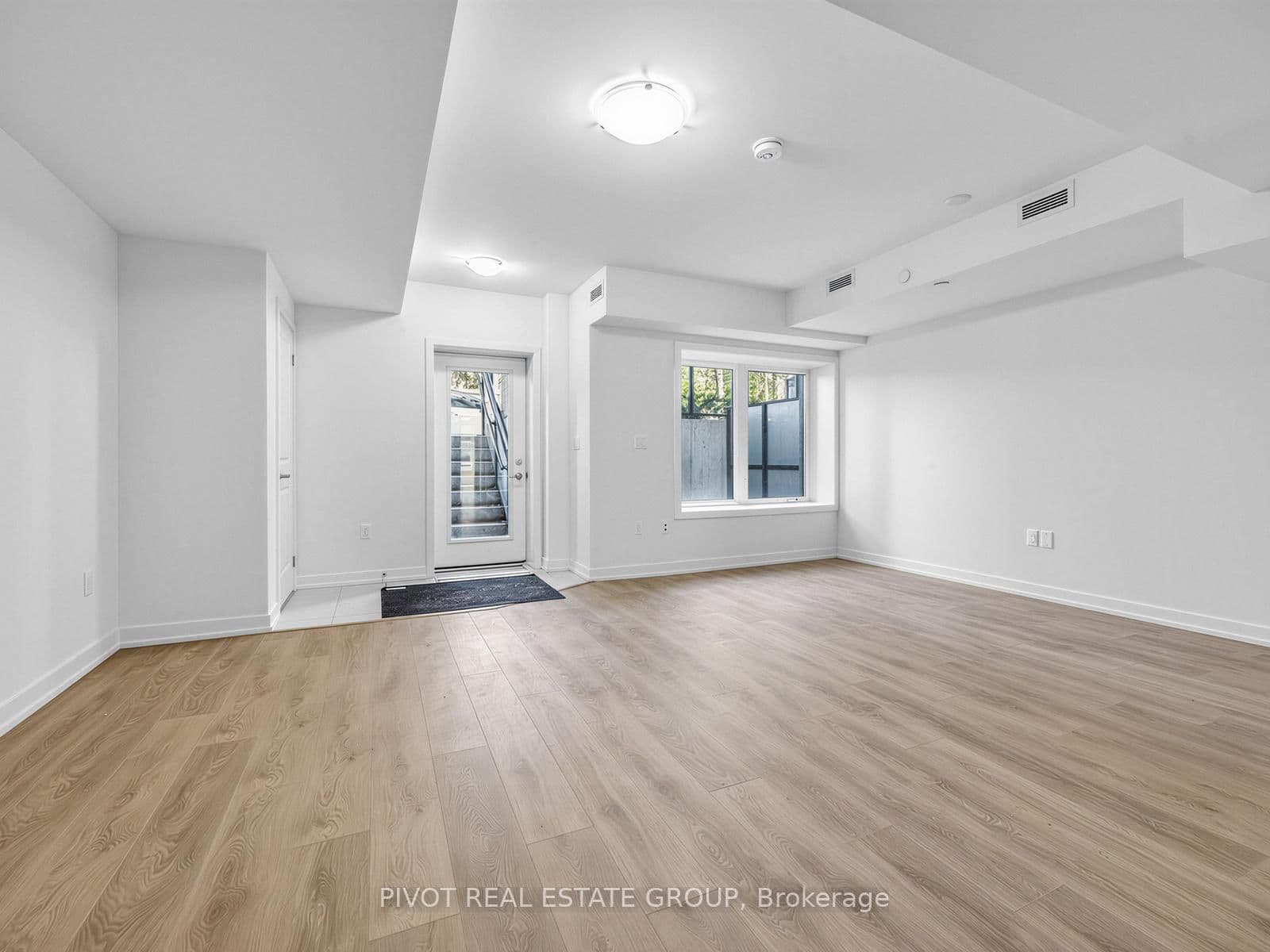 56 Elizabeth Street S, Unit 1104 thumbnail 3