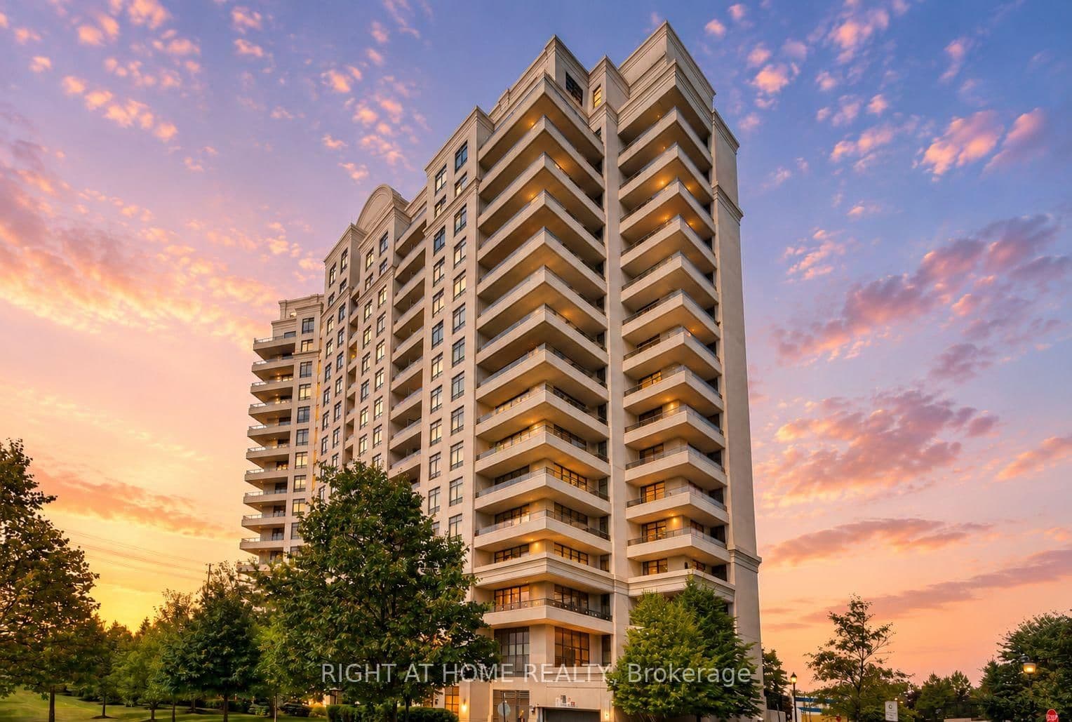 9235 Jane Street, Unit 1012 thumbnail 2