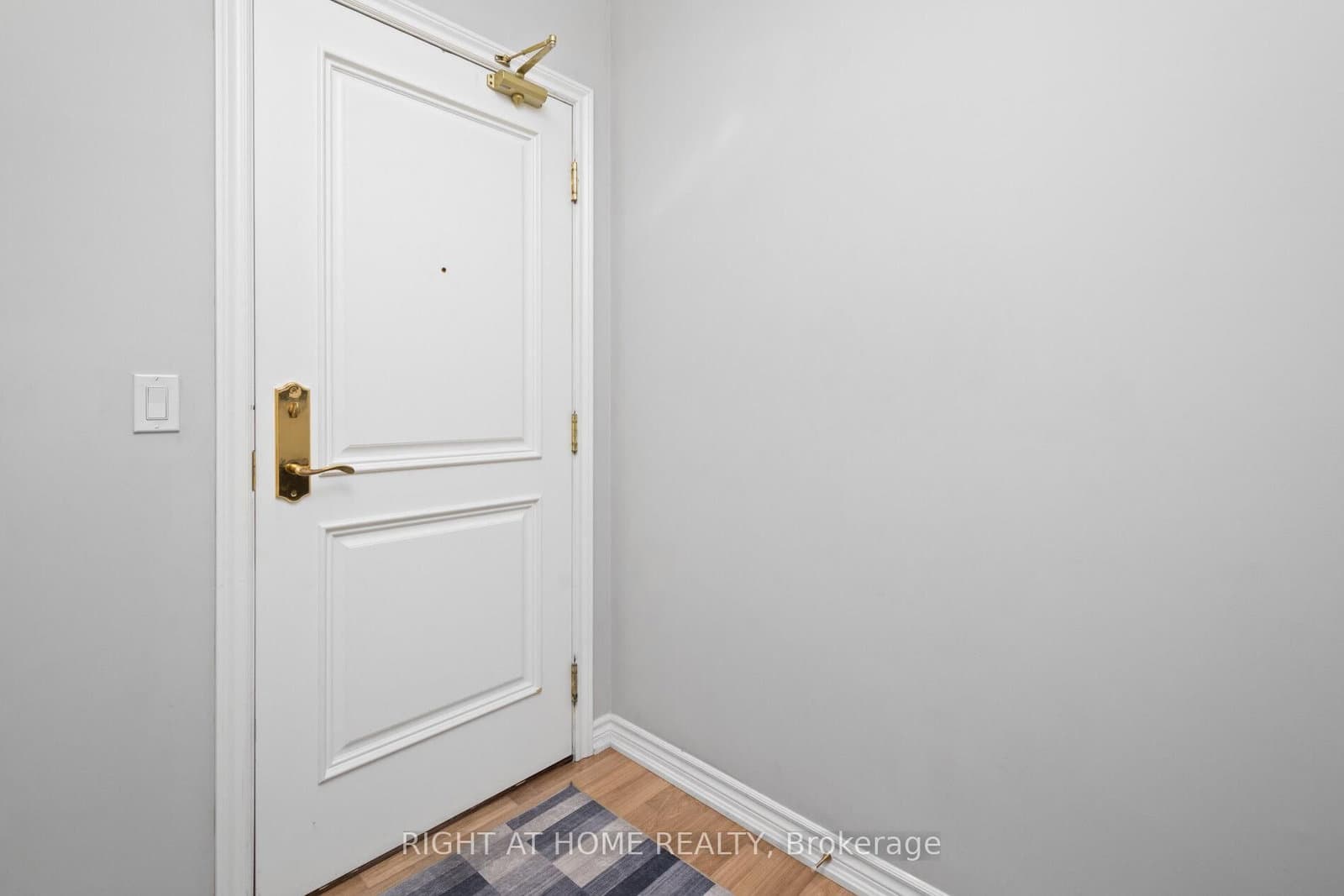 9235 Jane Street, Unit 1012 thumbnail 4