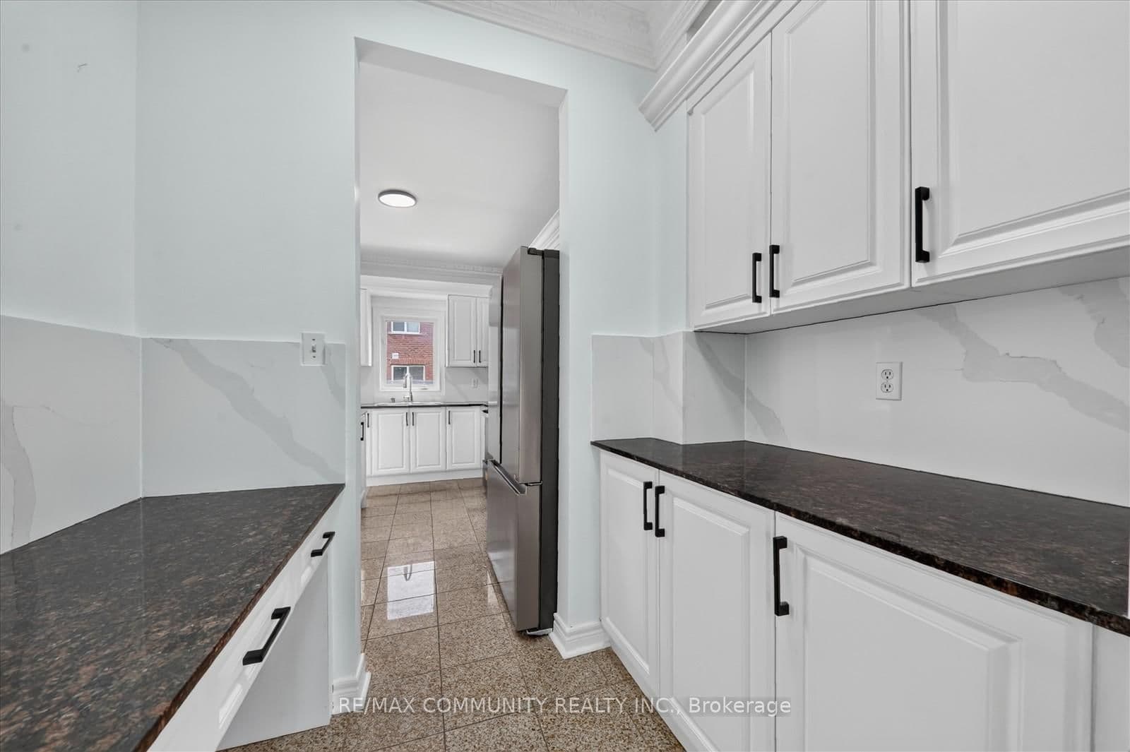 29 River Forest Street W thumbnail 12