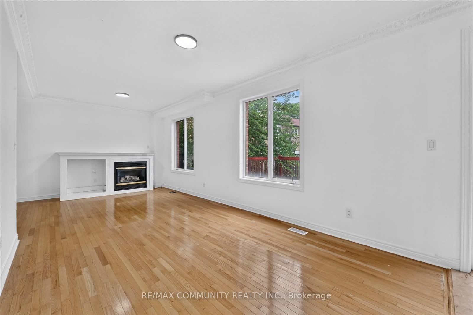 29 River Forest Street W thumbnail 19
