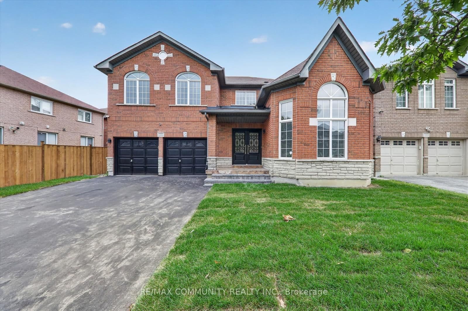 29 River Forest Street W thumbnail 2