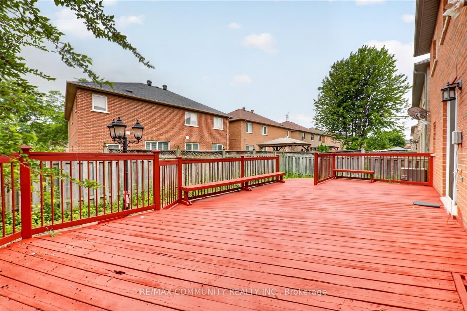 29 River Forest Street W thumbnail 22