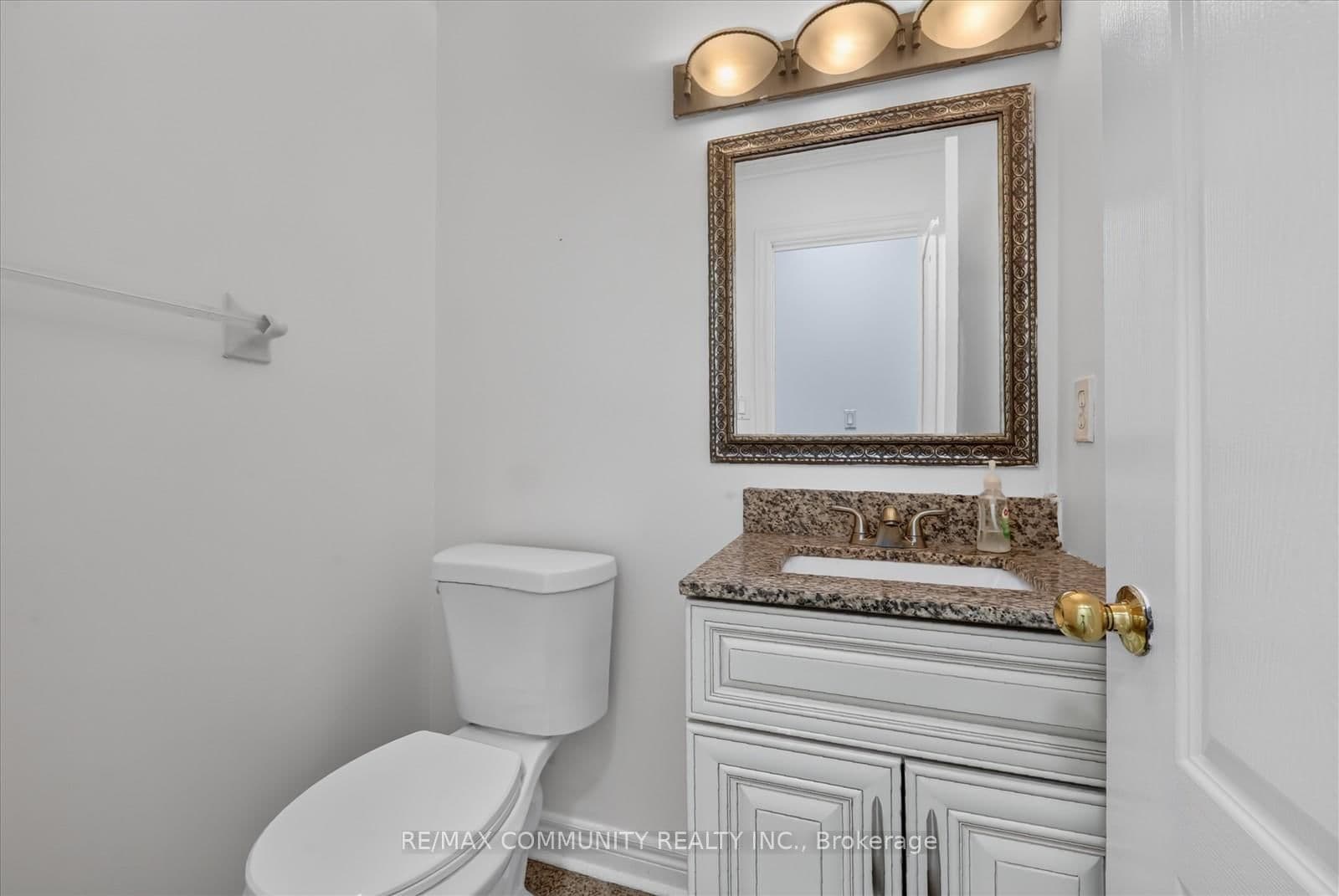 29 River Forest Street W thumbnail 23