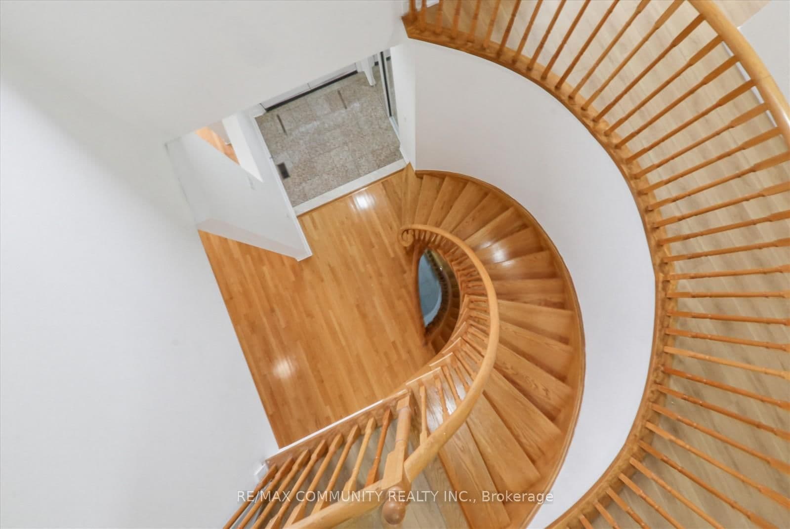 29 River Forest Street W thumbnail 25