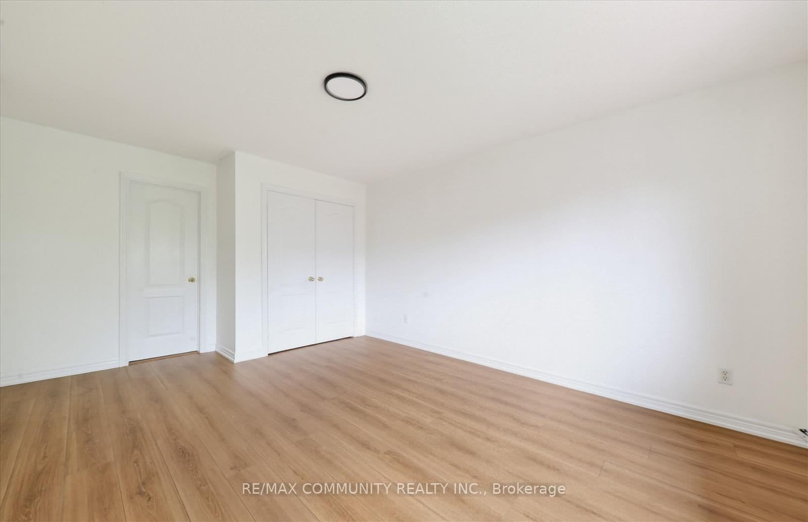 29 River Forest Street W thumbnail 34