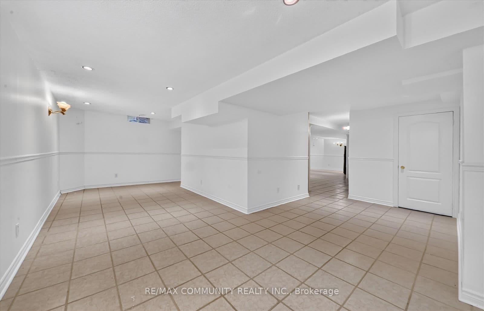 29 River Forest Street W thumbnail 47