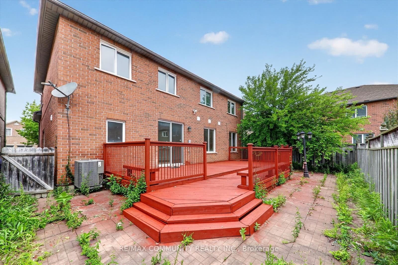 29 River Forest Street W thumbnail 5