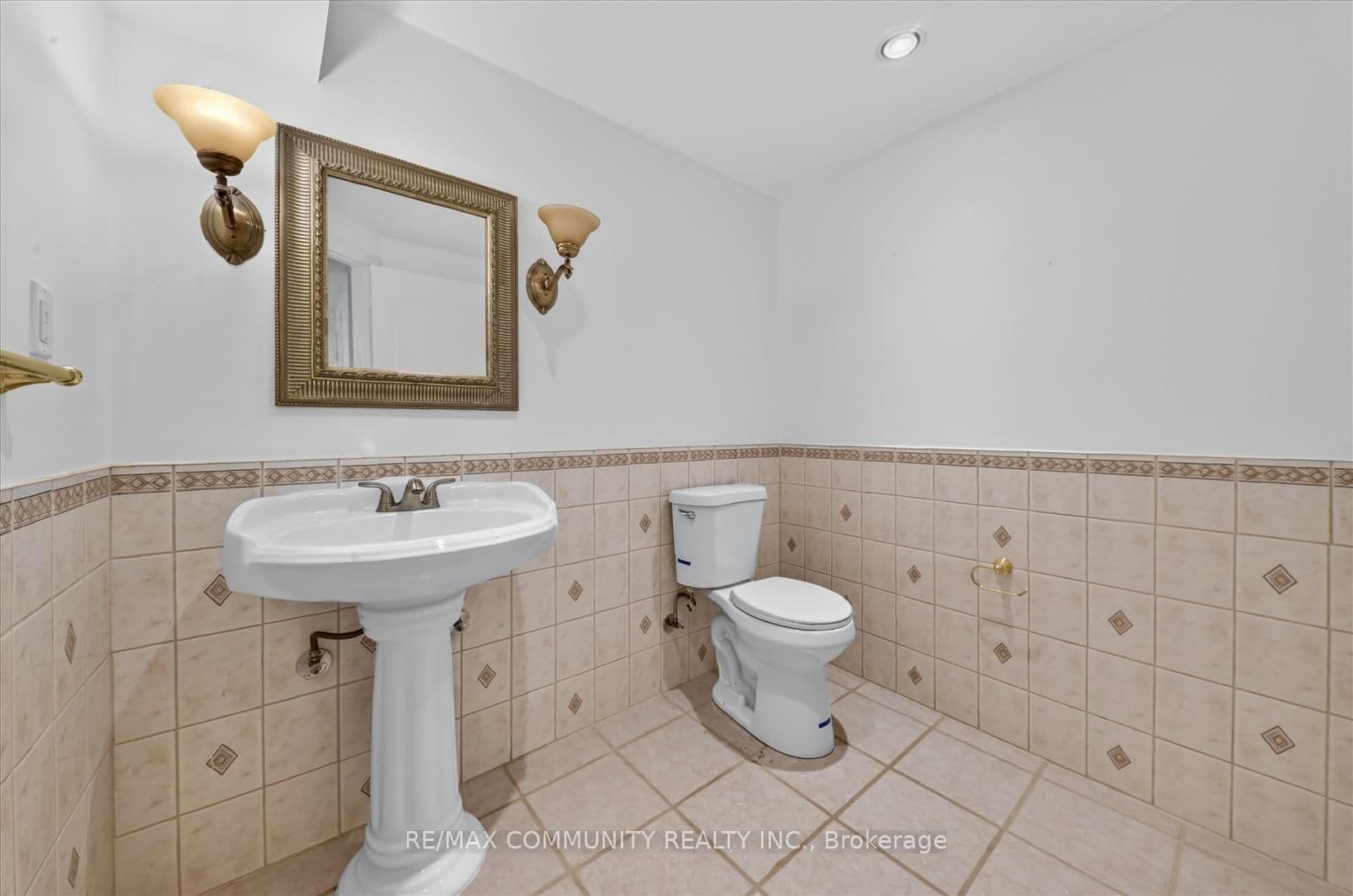 29 River Forest Street W thumbnail 50