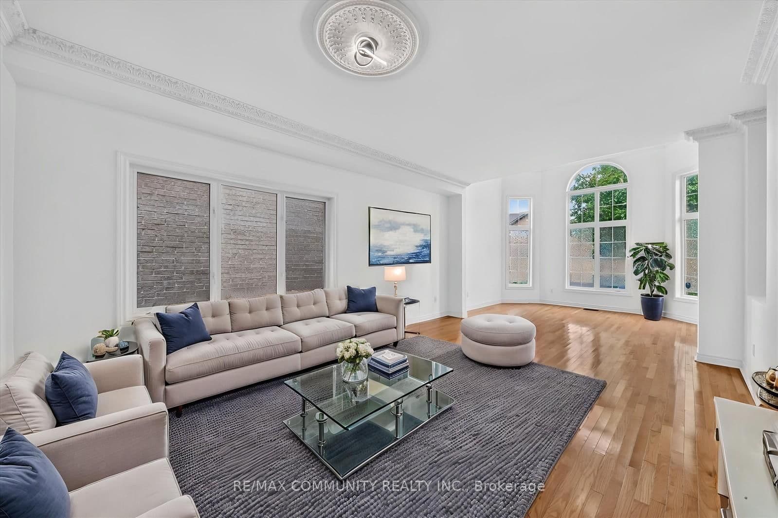 29 River Forest Street W thumbnail 9