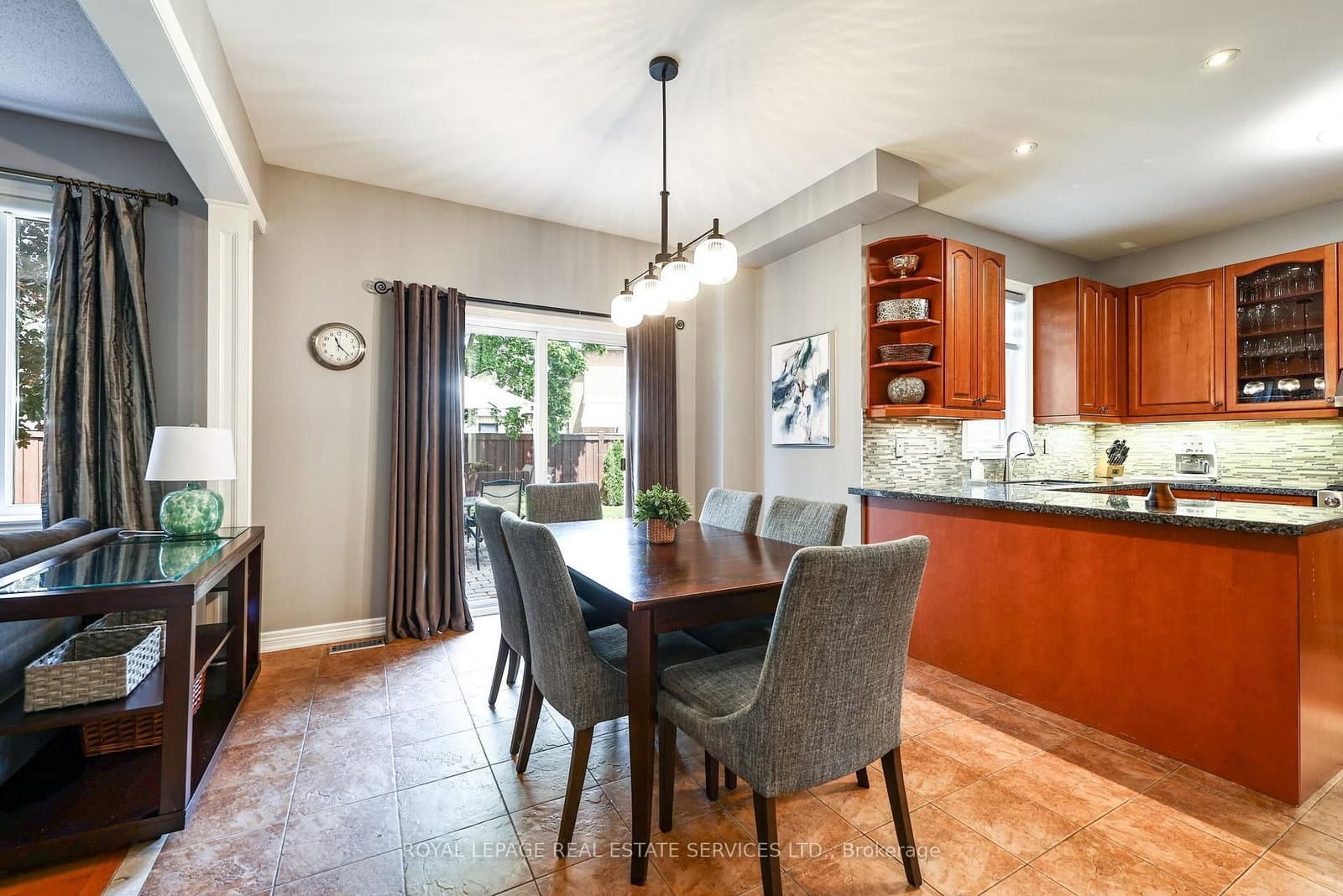 140 Humber Forest Court thumbnail 20