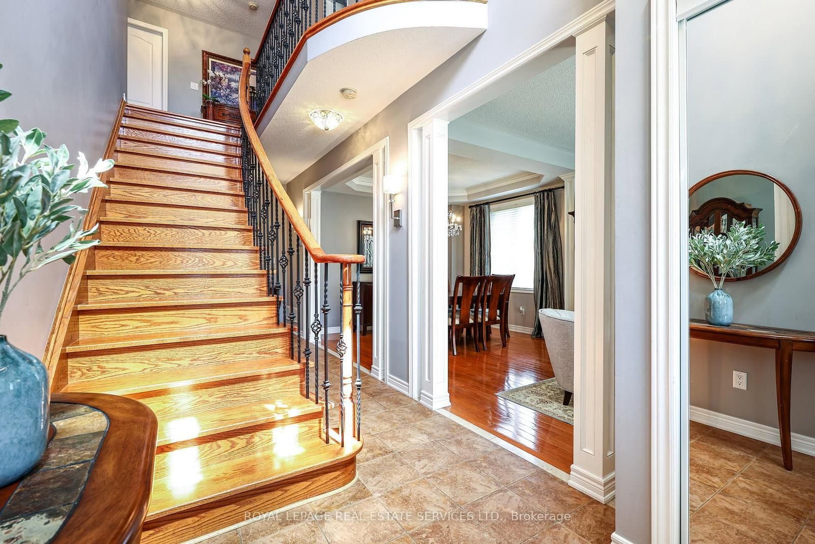 140 Humber Forest Court thumbnail 4