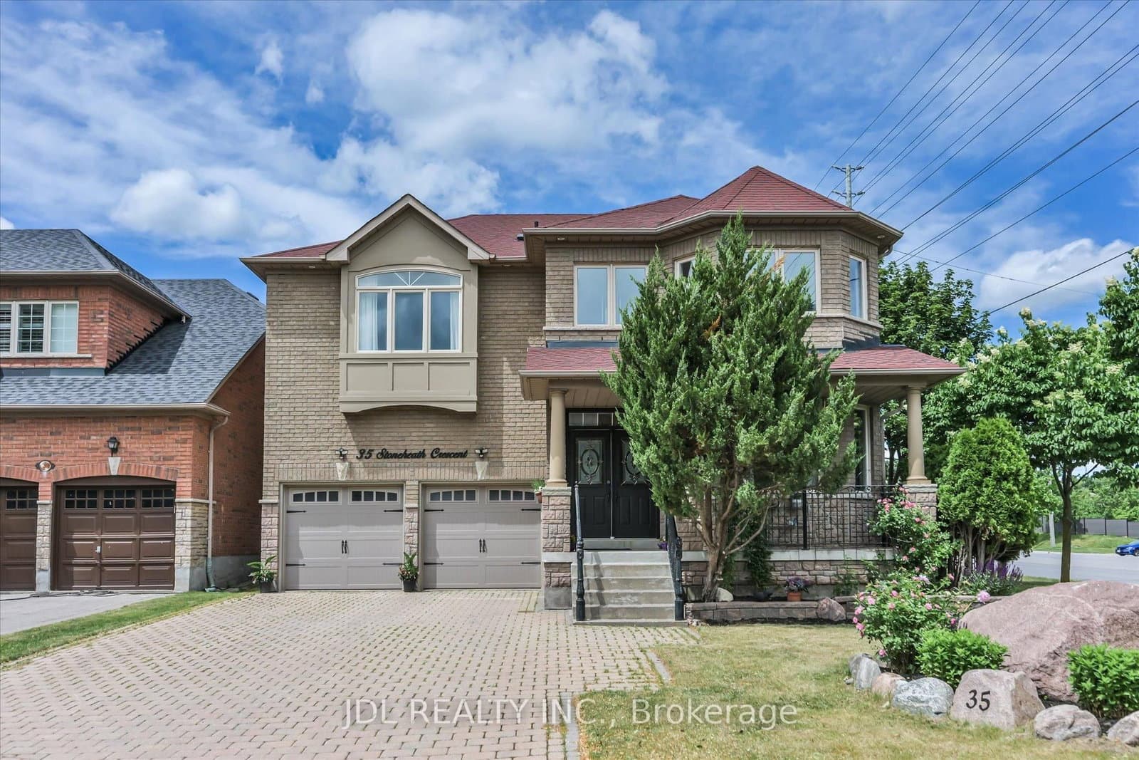 35 Stoneheath Crescent - Image 1
