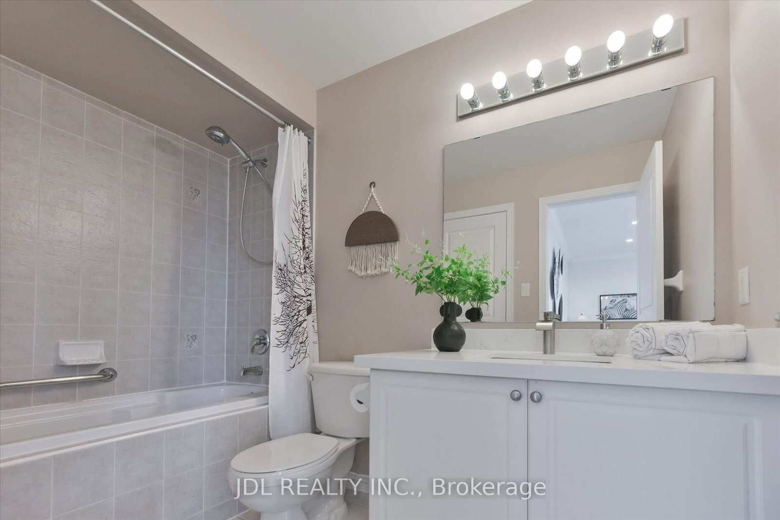 35 Stoneheath Crescent thumbnail 33
