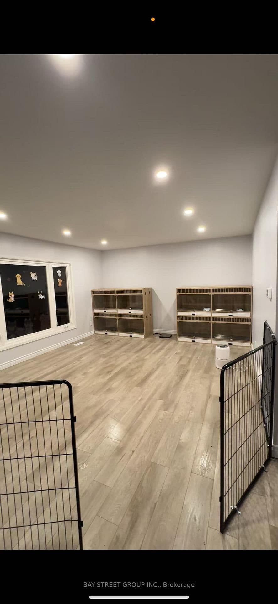 6080 Major Mackenzie Drive E thumbnail 2