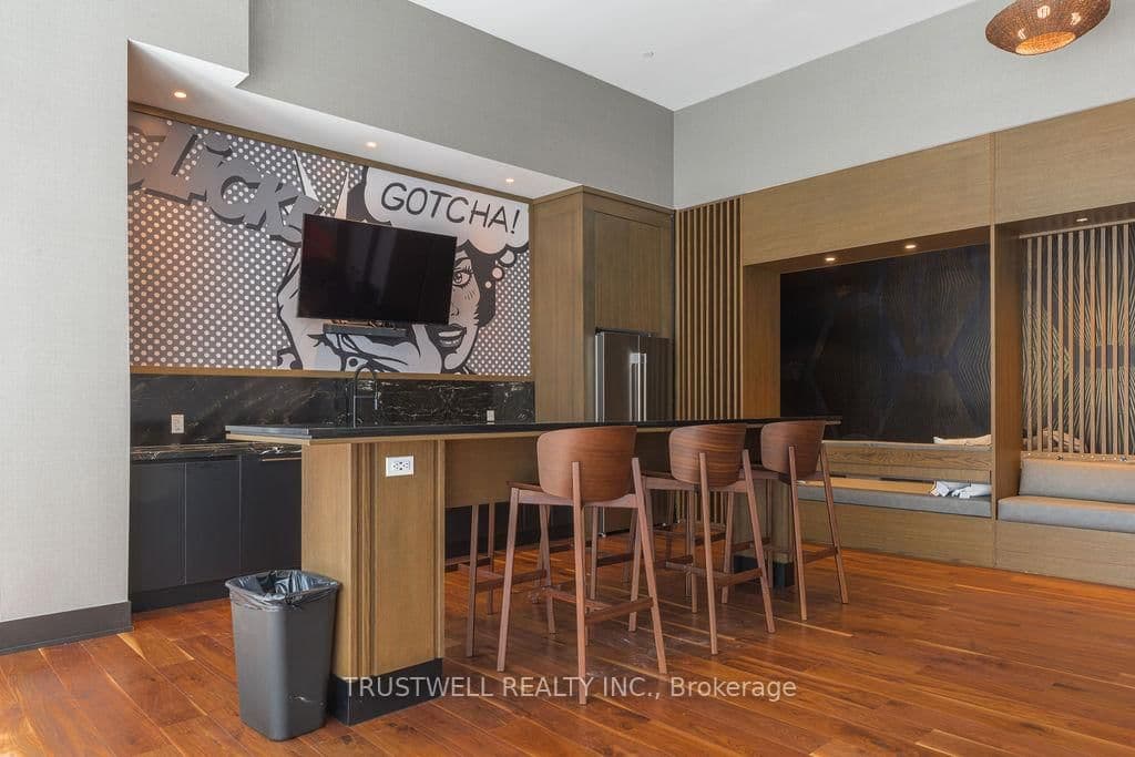 38 Simcoe Promenade, Unit 407 thumbnail 18
