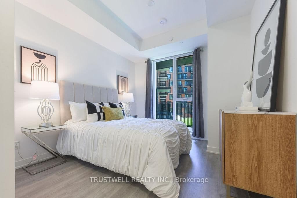 38 Simcoe Promenade, Unit 407 thumbnail 8