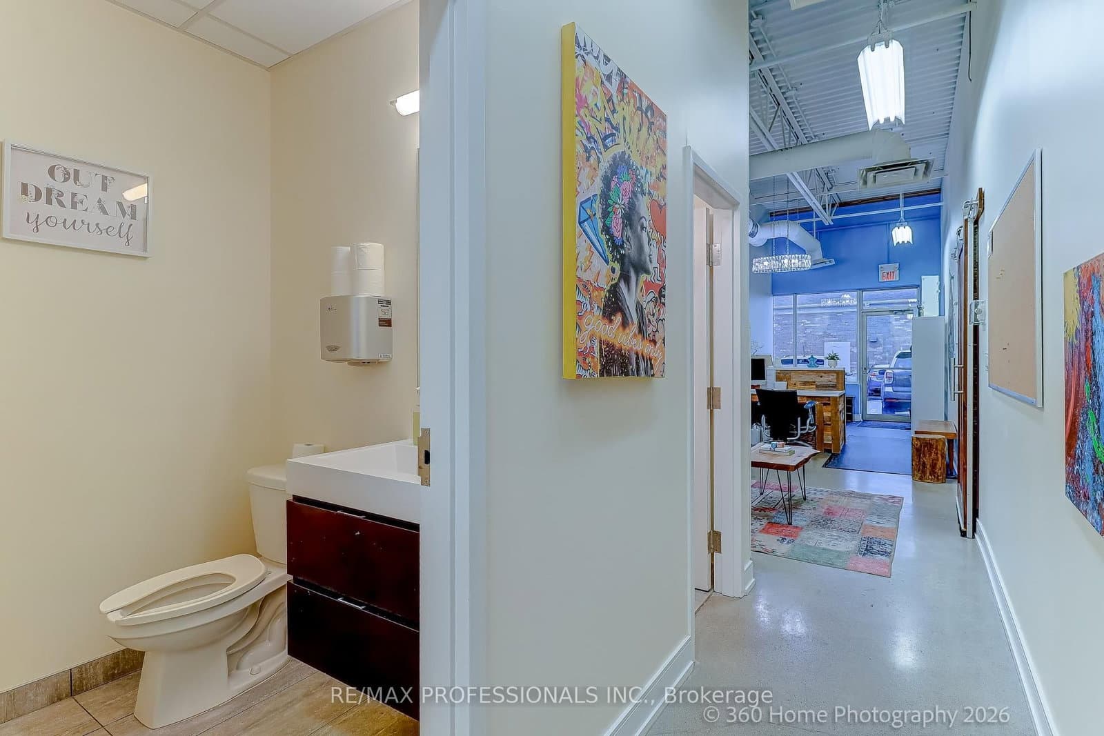 125 Hawkview Boulevard, Unit 8/9 thumbnail 12