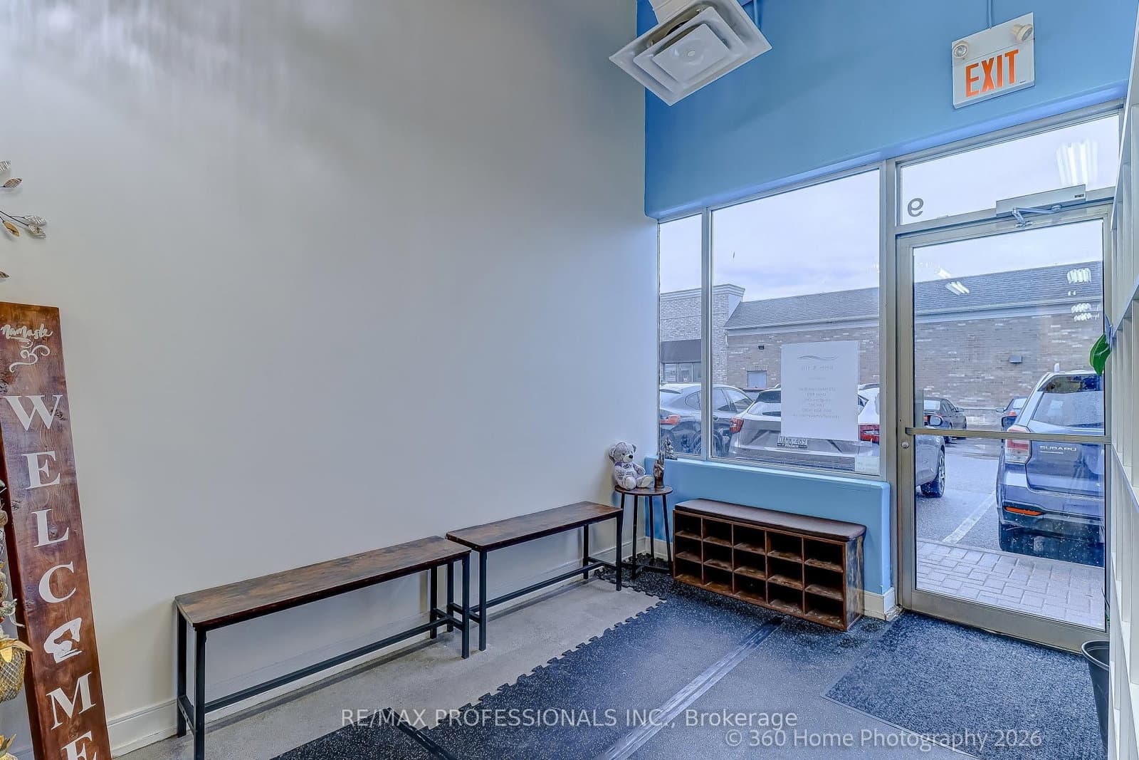 125 Hawkview Boulevard, Unit 8/9 thumbnail 2