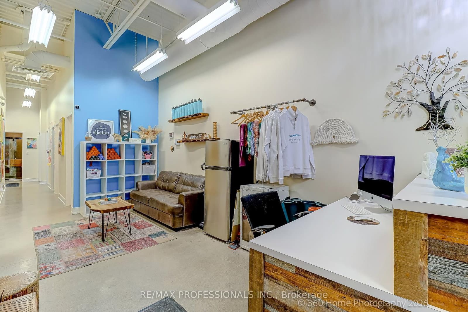 125 Hawkview Boulevard, Unit 8/9 thumbnail 3
