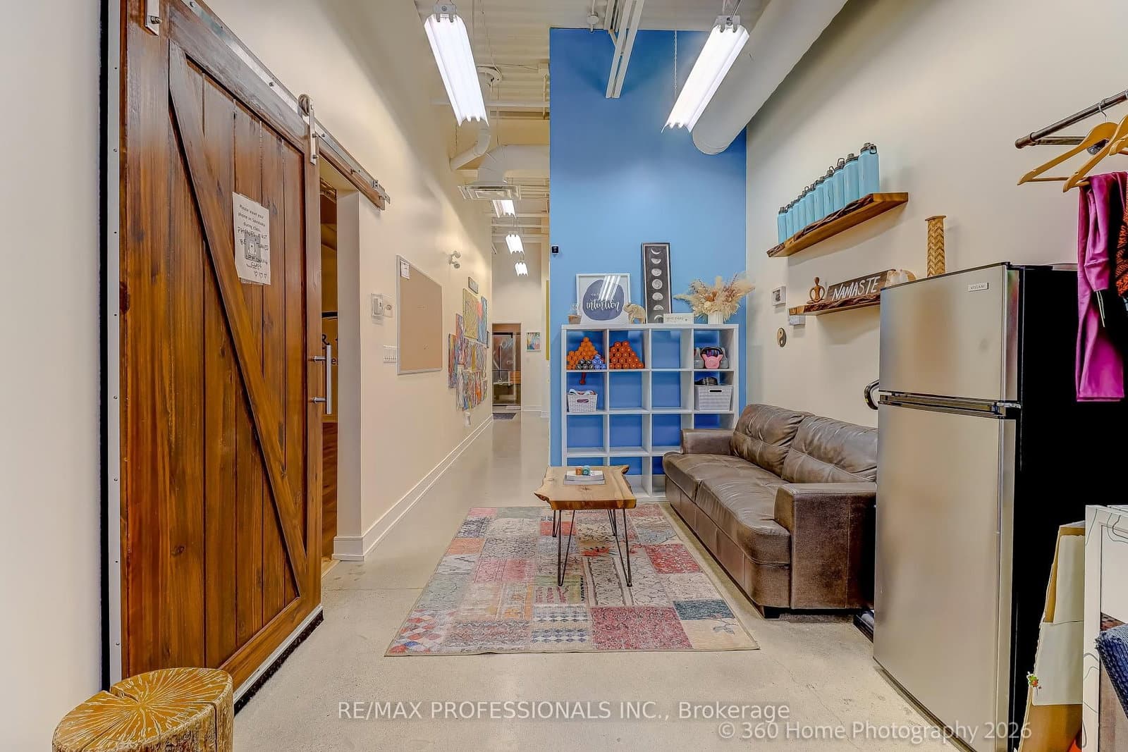 125 Hawkview Boulevard, Unit 8/9 thumbnail 5