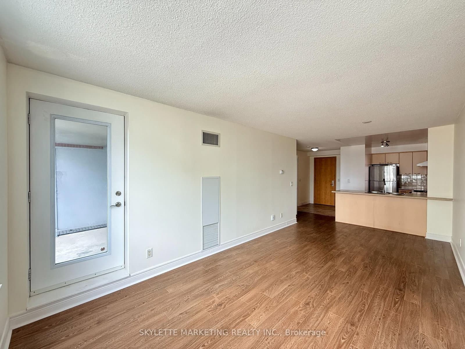 62 Suncrest Boulevard, Unit 310 thumbnail 2