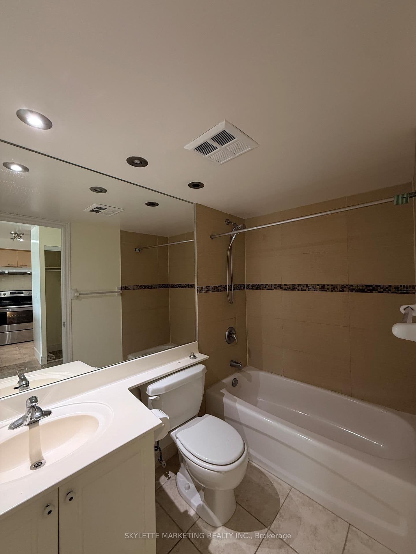 62 Suncrest Boulevard, Unit 310 thumbnail 9