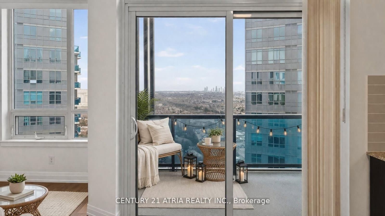 7165 Yonge Street, Unit PH09 thumbnail 9
