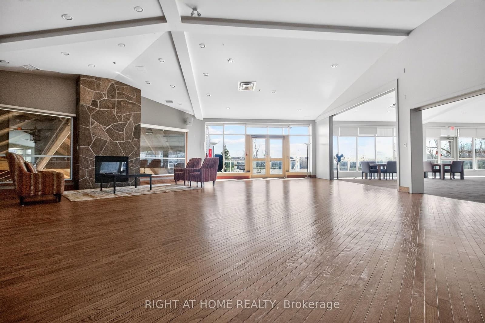 145 Louisbourg Way thumbnail 28
