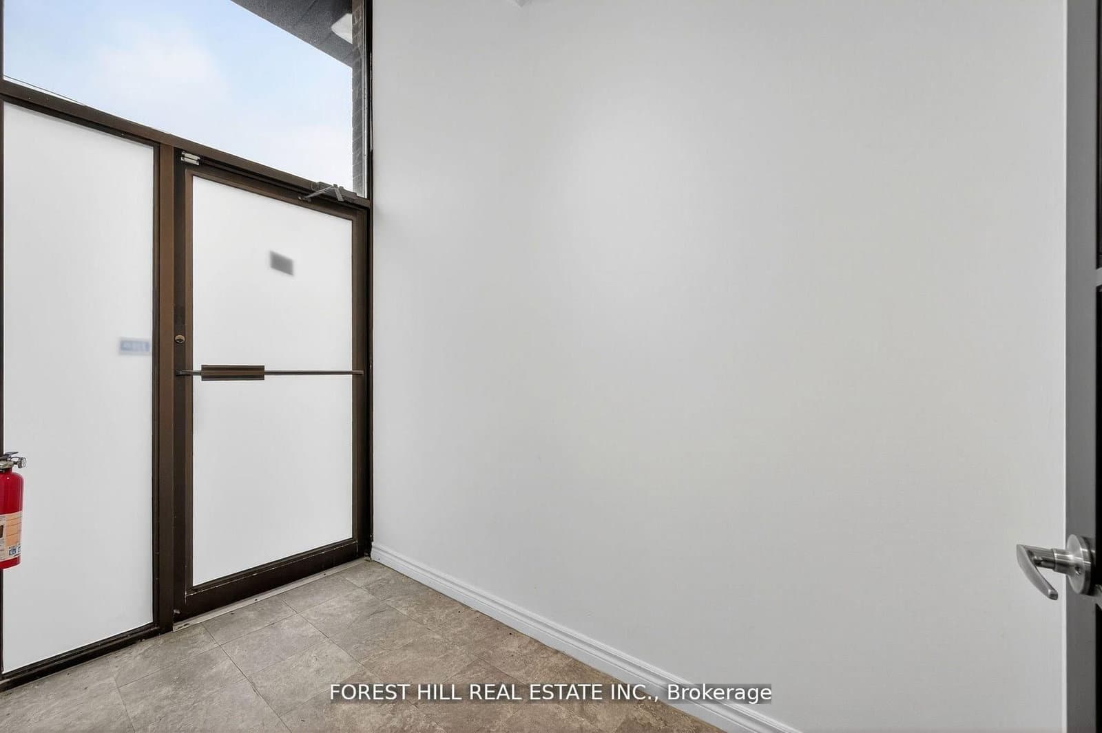 241 Edgeley Boulevard, Unit 11 thumbnail 3