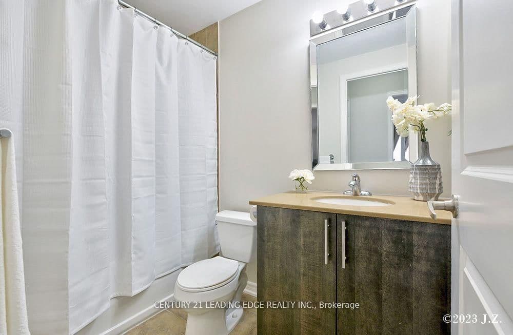 9225 Jane Street, Unit 911 thumbnail 18