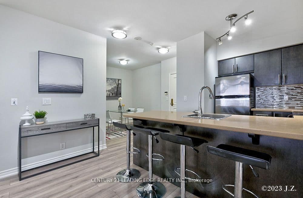 9225 Jane Street, Unit 911 thumbnail 7